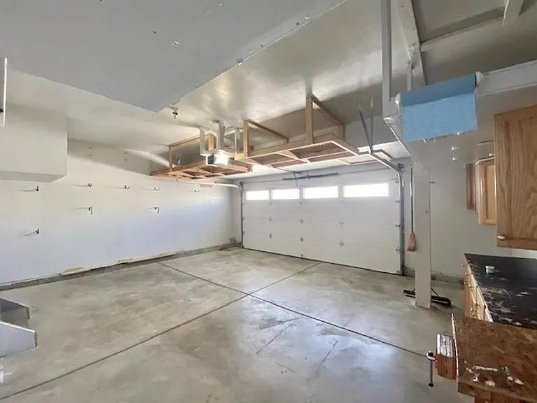 8065 Vectra Dr — Photo 52