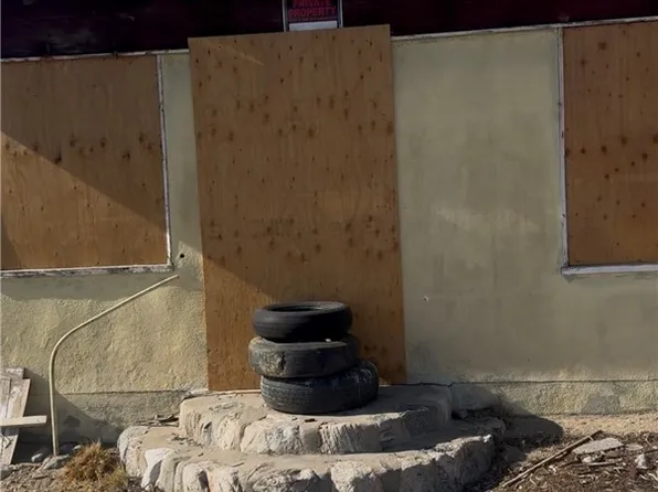 31300 235th St E, Llano, CA 93544