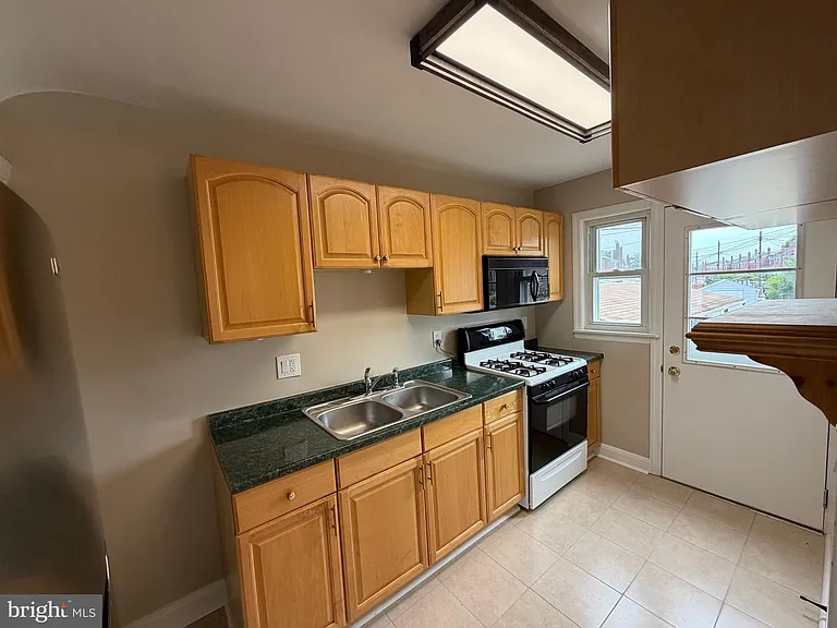647 Dunwich Way — Photo 6