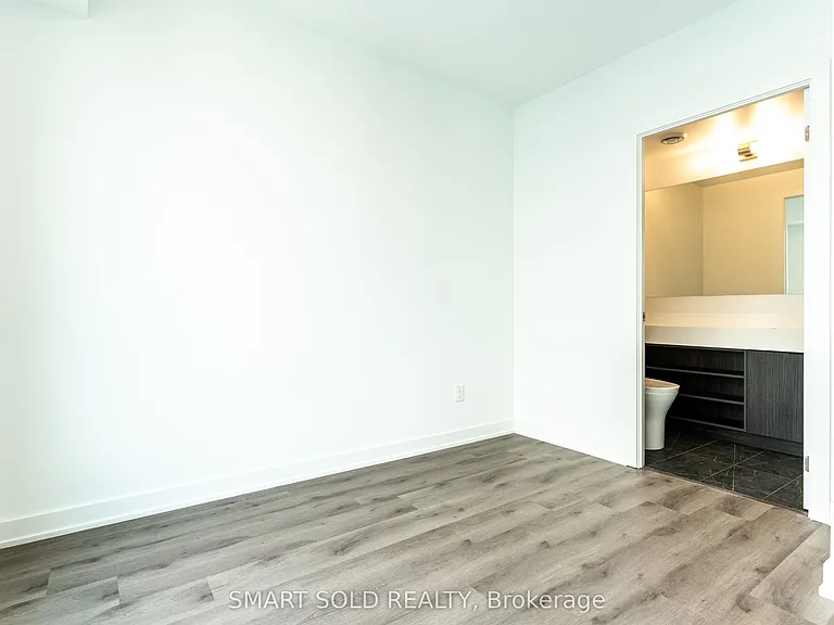 252 Church St #5609 — Photo 12