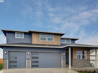 2034 E Otter Loop, La Center, WA 98629