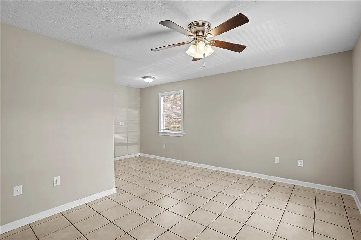 1 bed, 779 sqft, $800 — Photo 3