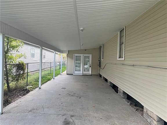 2nd image of 434 2nd Ave #B