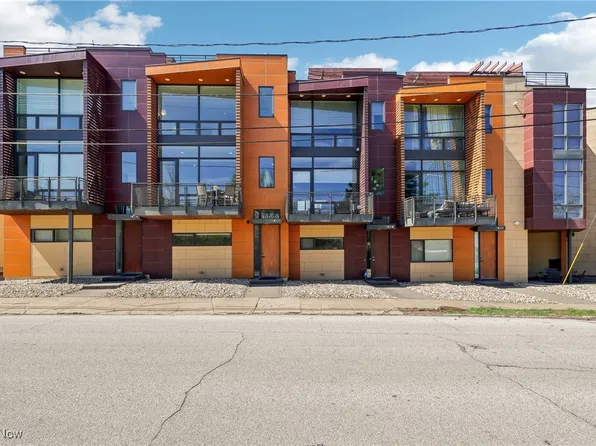 1852 Coltman Rd, Cleveland, OH 44106