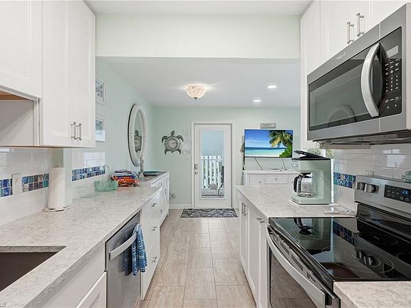 3rd image of 1065 Gulf Shore Blvd N APT 108