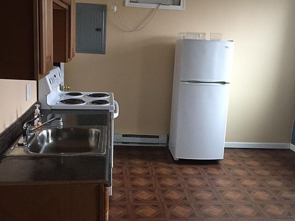 4th image of 233 E Girard Ave