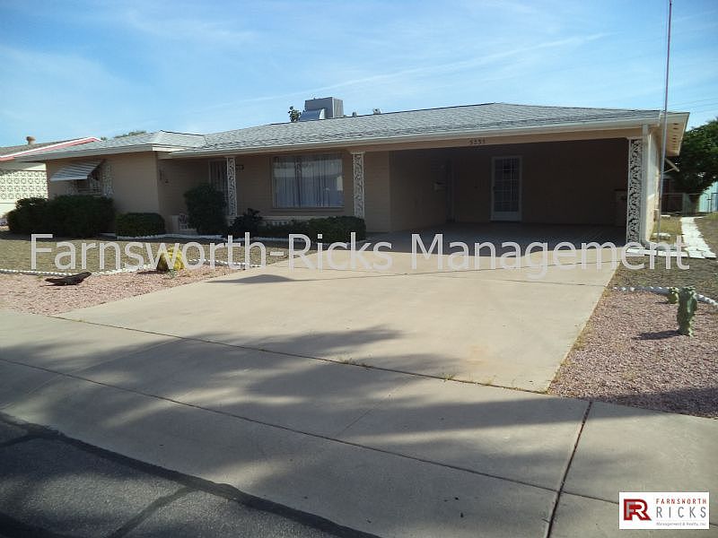 1st image of 5235 E Des Moines St