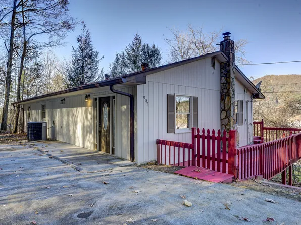 102 Brummett Rd, Unicoi, TN 37692