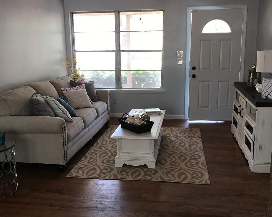 1st image of 1611 Caddell Ln