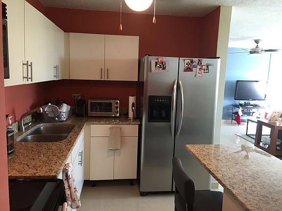 Open concept kitchen 