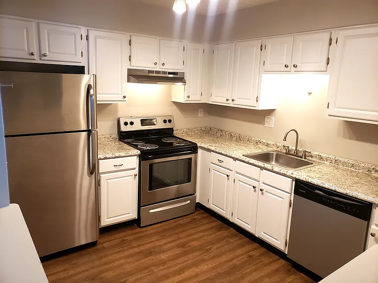 Harbour Club Apartments — Photo 46