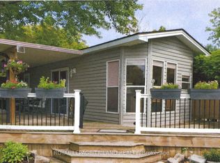 4895 Lakeshore Rd #D36, Plympton Wyoming, ON