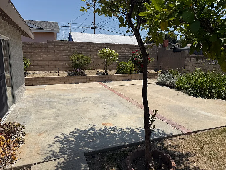 3028 E Vermillion St — Photo 8