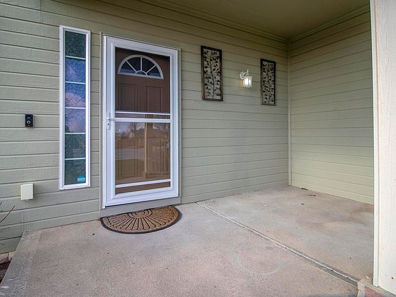 5th image of 13710 Williamsburg Dr
