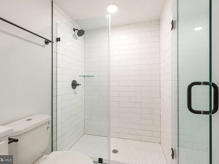 2120 W Master St #2 — Photo 23