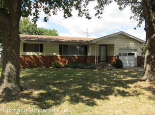 1827 S Plaza Ave, Springfield, MO 65804