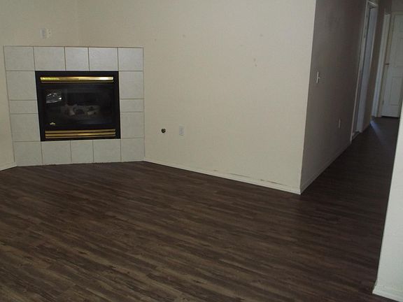 2nd image of 888 N Almon St #2