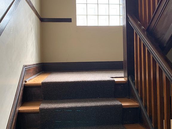 4th image of 4309 N Keeler Ave #2W