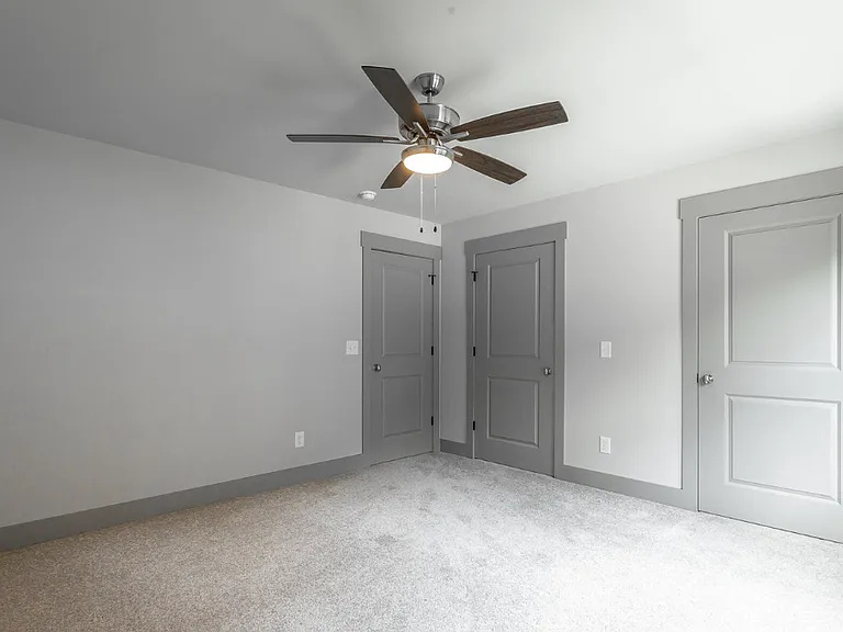 3613 Pickering Ave — Photo 7