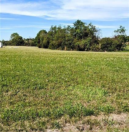 3rd image of 146 Highland Crest Dr