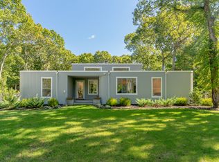 26 Wintergreen Way, Quogue, NY 11959