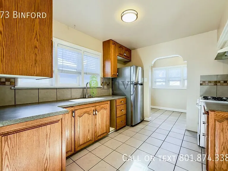 873 Binford St — Photo 8