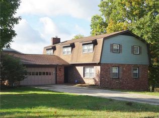 6080 Boxer Dr, Bethel Park, PA