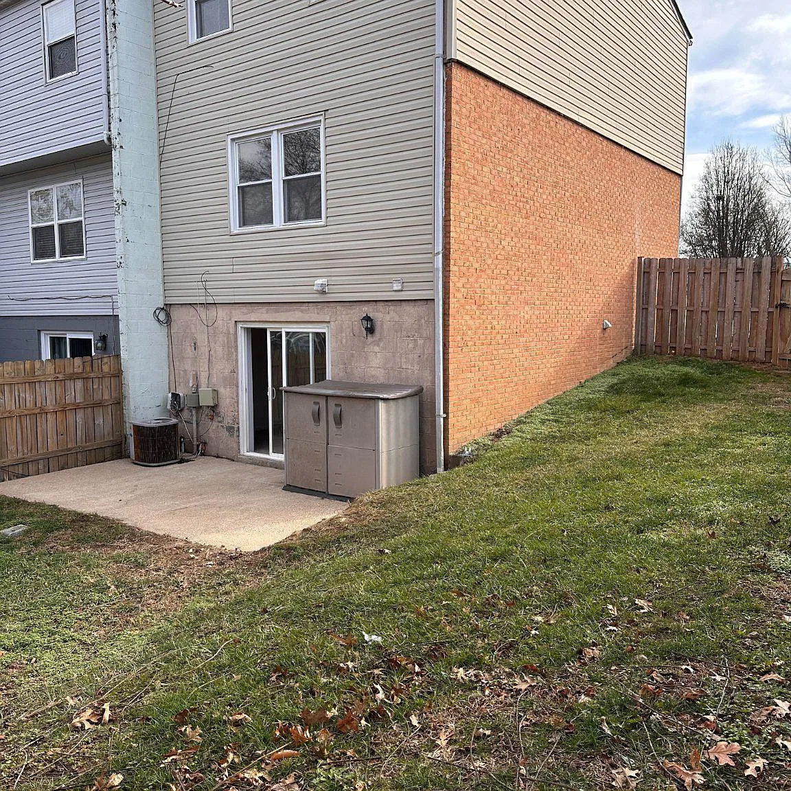 2 bed, 2.5 bath, 1800 sqft, $2,050 — Photo 3