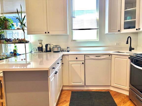 5th image of 1610 N Wolcott Ave #2