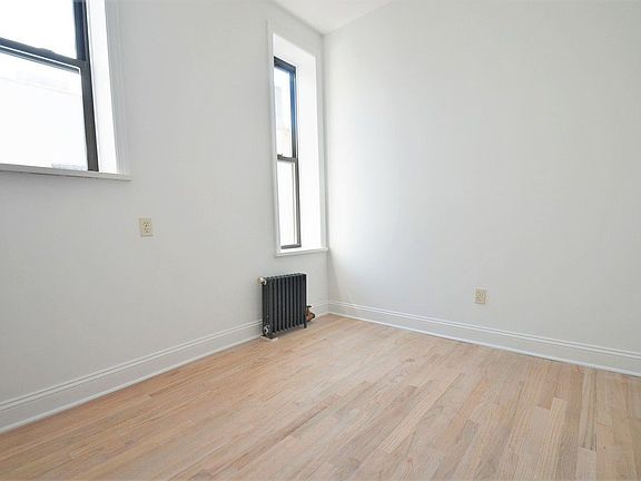 3rd image of 522 W 157th St APT 6C