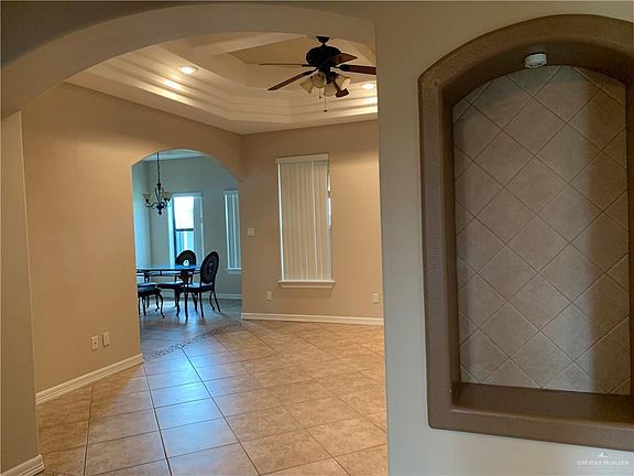 3rd image of 3521 Aspen Dr