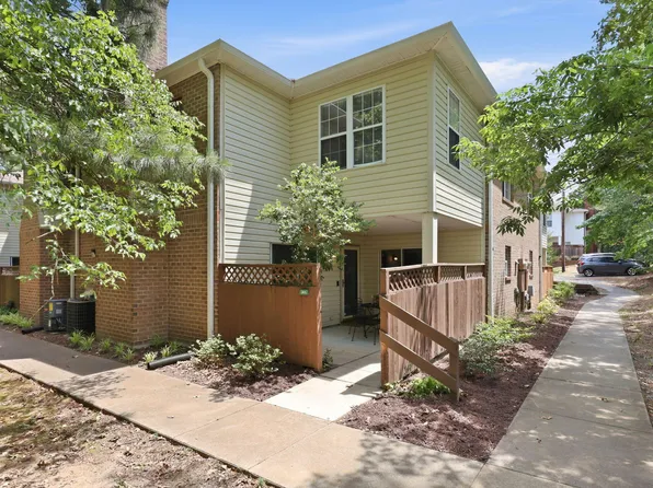 381 Summerwalk Cir, Chapel Hill, NC 27517