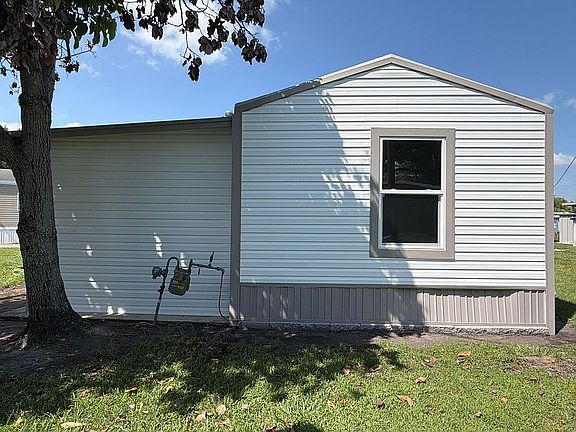 4th image of 5921 Nashua Ave