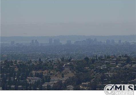 3rd image of 4888 Mount Helix Dr
