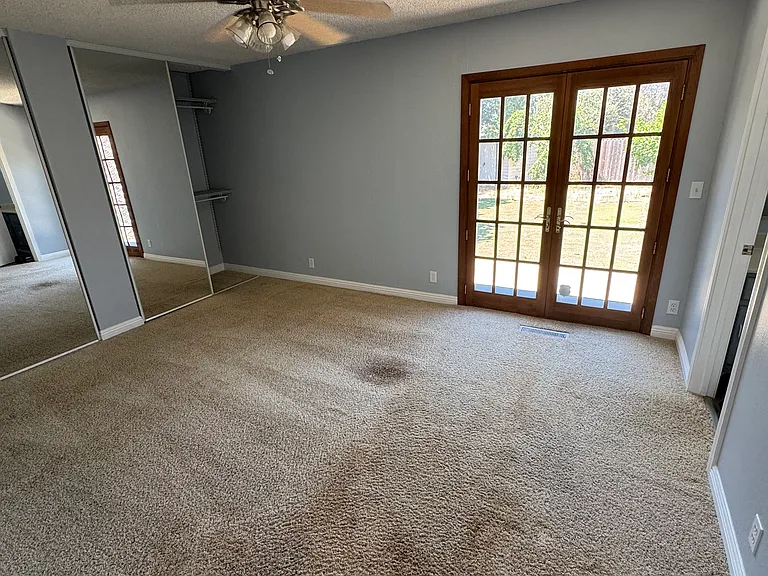 912 Gloucester Ct — Photo 5