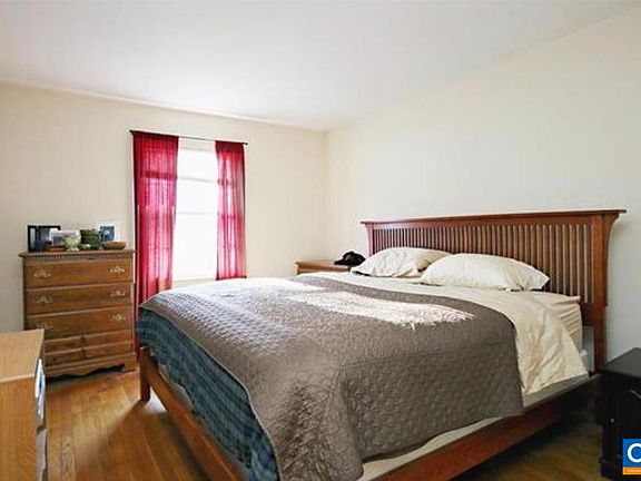 5th image of 163 Hessian Hills Way APT 2