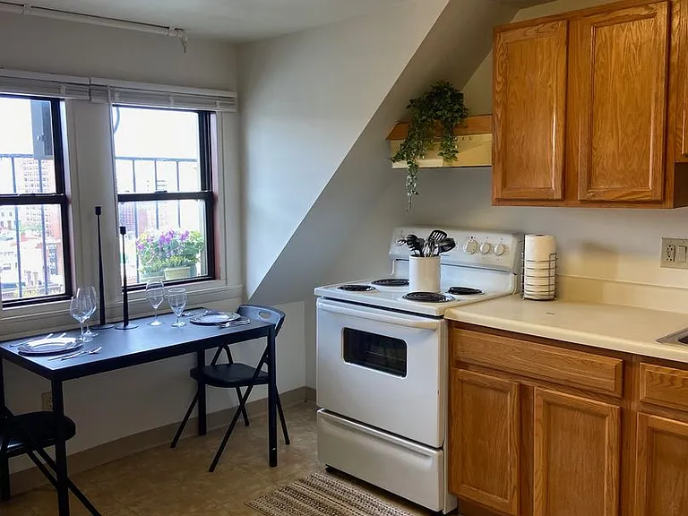 716 Washington Pl — Photo 36