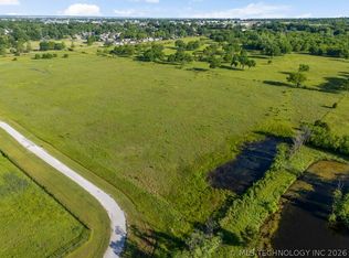 606 S Lynn Lane Rd, Tulsa, OK 74108