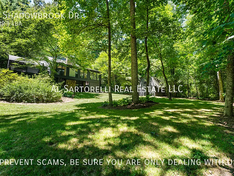 9 Shadowbrook Dr — Photo 5