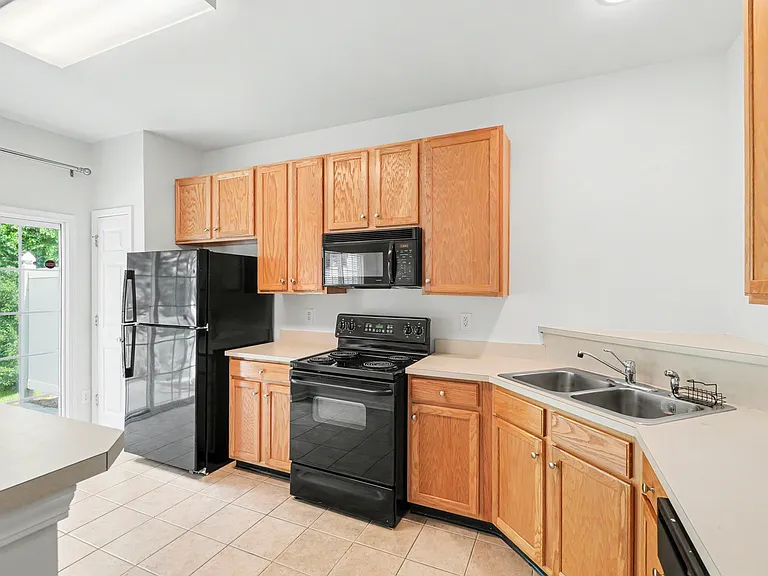 12411 Stratfield Place Cir — Photo 12