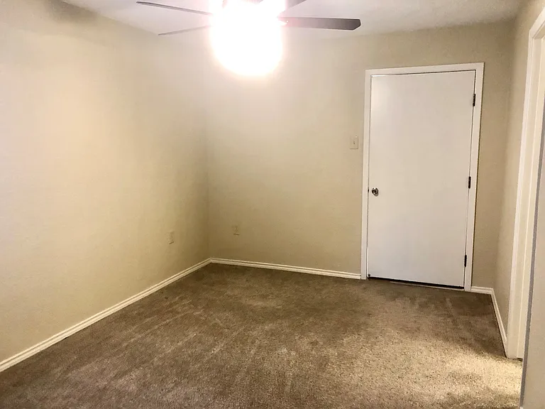 1205 Fairfield St — Photo 11
