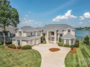 3446 Governors Island Dr, Denver, NC 28037