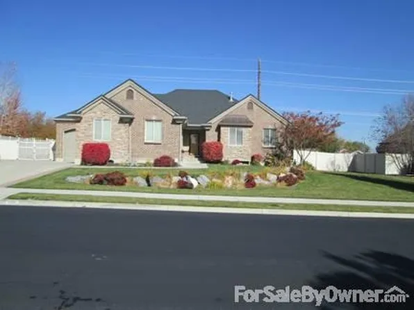 3312 W Country Bluff Rd, South Jordan, UT 84095
