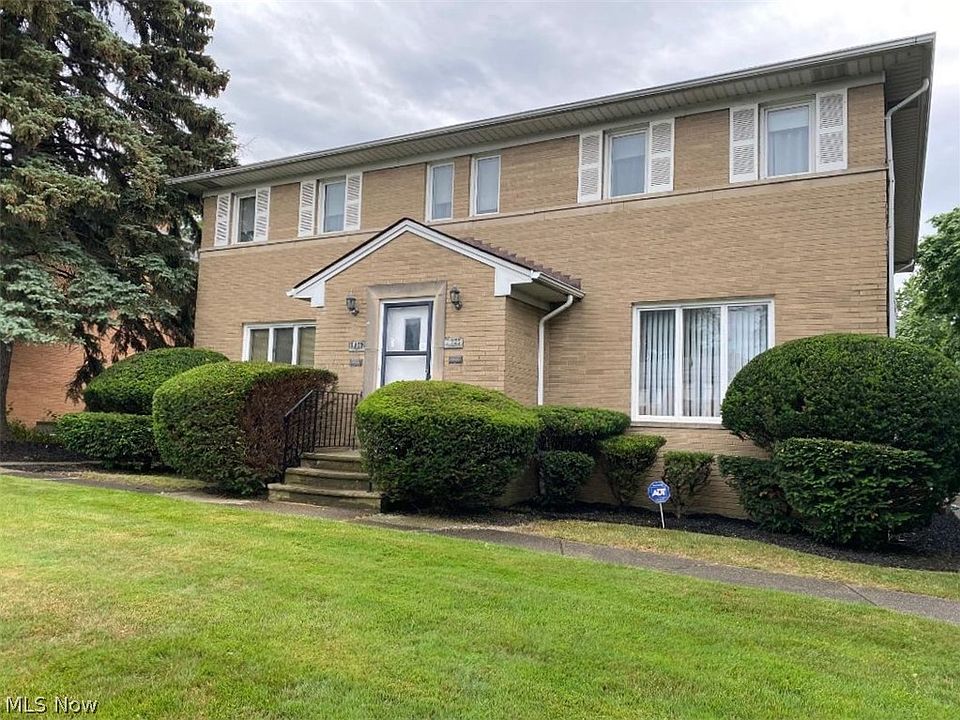 1st image of 17910-17912 Chagrin Blvd