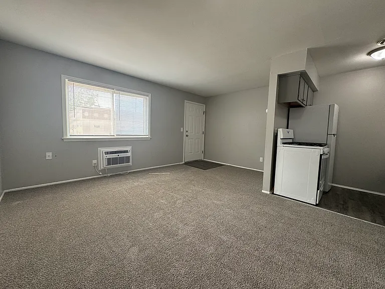 4441 Oakwood Blvd #1 — Photo 3