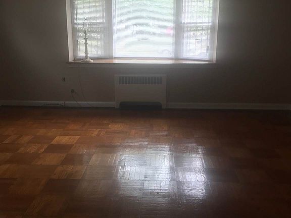 5th image of 804 E Upsal St