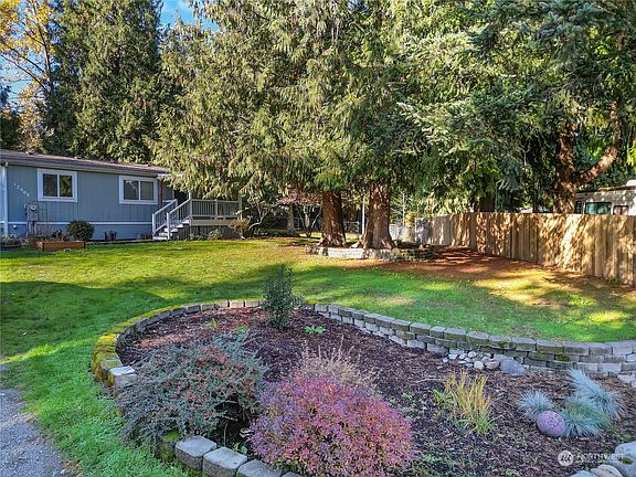 4th image of 12908 210th Avenue Ct E