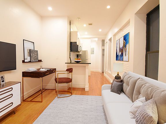 5th image of 359 W 54th St APT 5RN