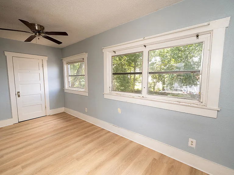 306 Taylor Ave #B — Photo 4