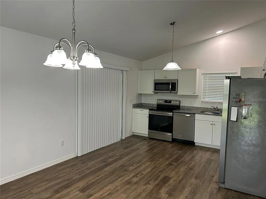 2 bed, 2.0 bath, 1012 sqft, $1,550 — Photo 3
